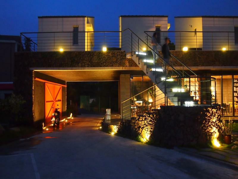 Eridu Cafe N Beds Hotel Seogwipo-stad Buitenkant foto